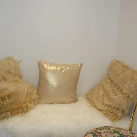 Lovely Apartment- Poznanska 16 *