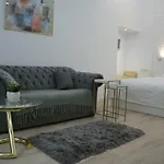 Lovely Apartment- Poznanska 16 アパート ワルシャワ