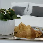 Lovely Apartment- Poznanska 16 アパート